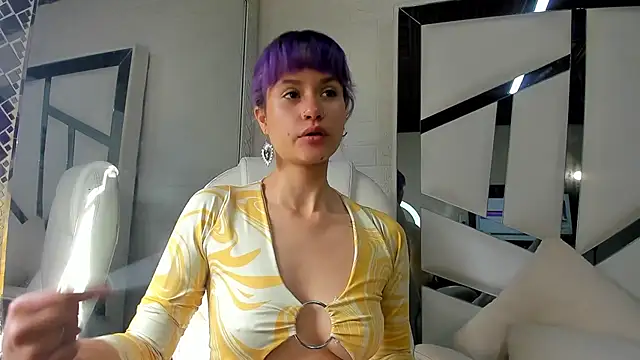 Snapshot of barbieambar chatting on September 23, 1:07 pm barbieambar online show from September 23, 1:07 pm