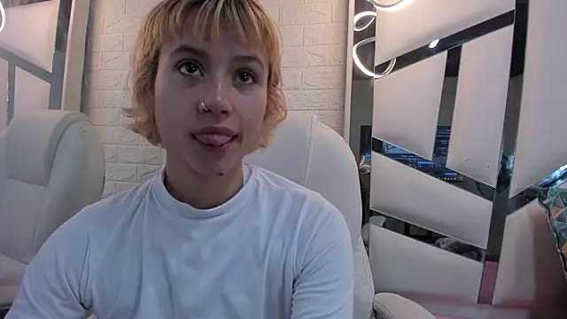 barbieambar online show from May 14, 9:56 pm