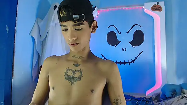 Snapshot of gabo_hotboy chatting on October 13, 10:50 am gabo hotboy online show from October 13, 10:50 am