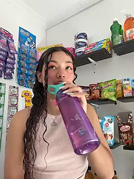 Camilla Miller01 online show from May 14, 7:22 pm