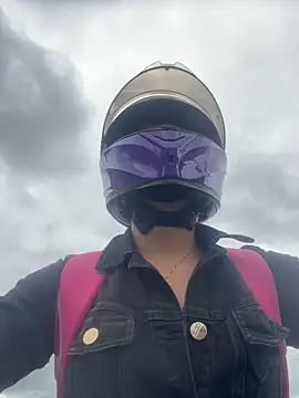 Camilla Miller01 online show from April 10, 6:15 pm