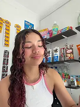 Camilla Miller01 online show from May 26, 7:23 pm