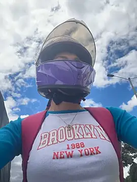 Camilla Miller01 online show from April 7, 5:48 pm