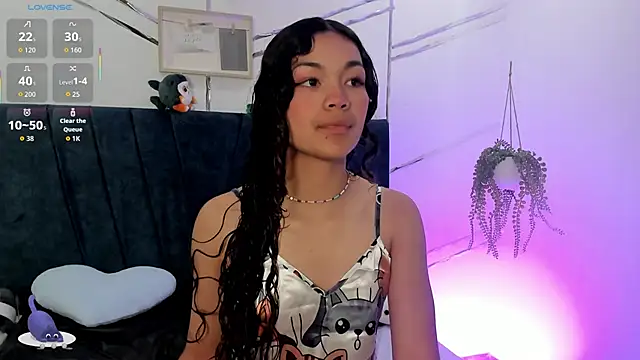 Camilla Miller01 online show from November 4, 1:15 pm