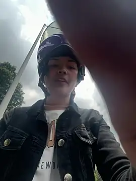 Camilla Miller01 online show from March 24, 5:46 pm