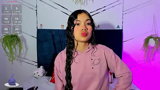 Camilla Miller01 online show from December 4, 12:37 pm