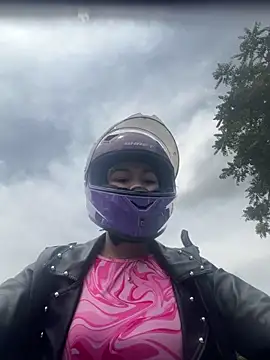 Camilla Miller01 online show from March 3, 6:04 pm