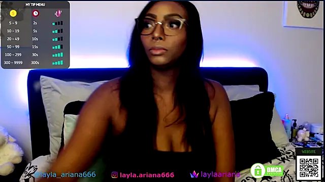 LaylaAriana online show from November 30, 5:41 am