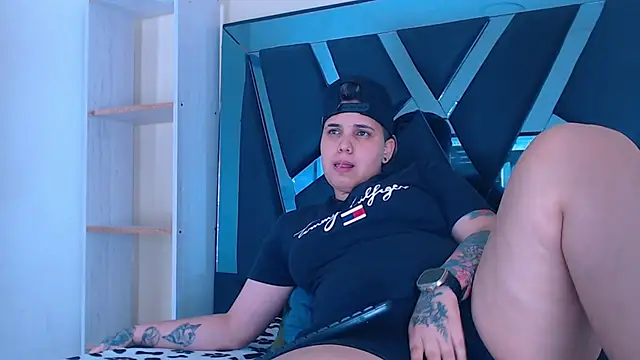 karla sexy21 online show from October 31, 5:04 am