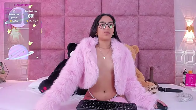 Snapshot of AmyStar1 chatting on June 29, 7:24 pm AmyStar1 online show from June 29, 7:24 pm
