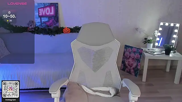 Snapshot of ArleneThomas chatting on November 28, 1:33 pm ArleneThomas online show from November 28, 1:33 pm