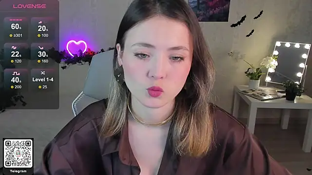 Snapshot of ArleneThomas chatting on November 6, 1:37 pm ArleneThomas online show from November 6, 1:37 pm