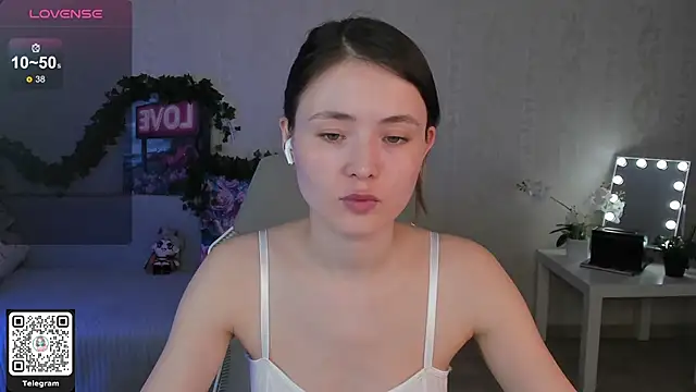 Snapshot of ArleneThomas chatting on January 12, 1:40 pm ArleneThomas online show from January 12, 1:40 pm