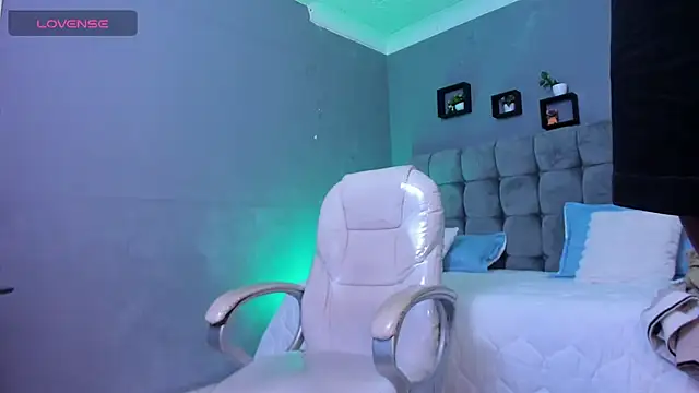 Snapshot of Ares_di_martin chatting on November 18, 5:44 am Ares di martin online show from November 18, 5:44 am