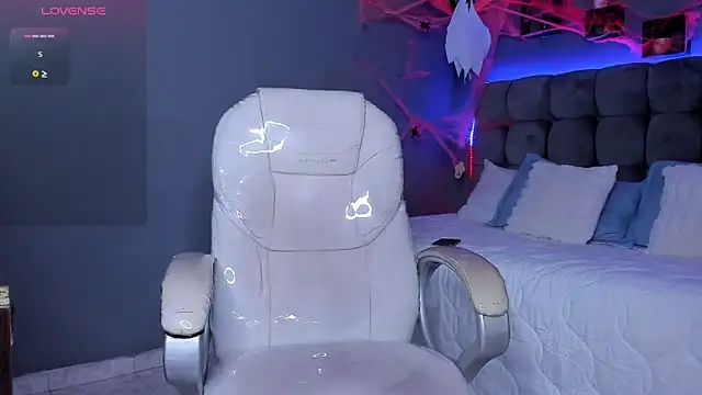 Snapshot of Ares_di_martin chatting on October 24, 4:33 am Ares di martin online show from October 24, 4:33 am