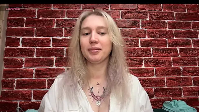 CitrusBlissss online show from November 6, 3:05 pm