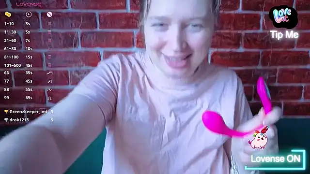 CitrusBlissss online show from April 28, 2:27 am