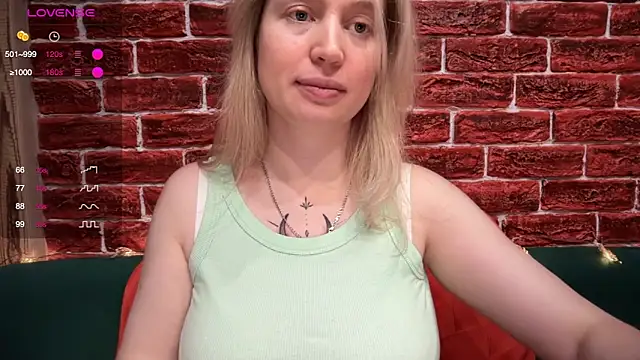 CitrusBlissss online show from December 16, 3:05 pm