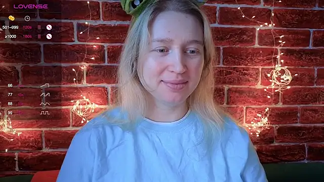 CitrusBlissss online show from January 8, 3:23 am