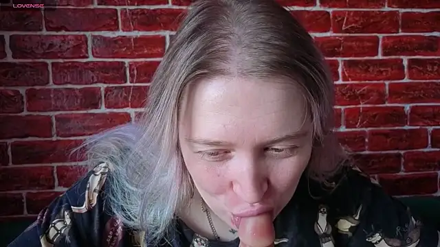 CitrusBlissss online show from April 6, 2:51 am