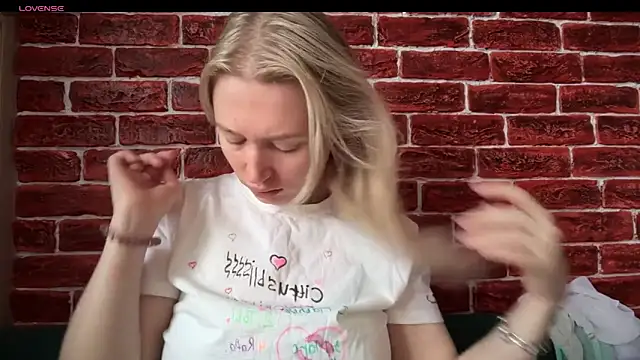 CitrusBlissss online show from November 6, 2:59 am