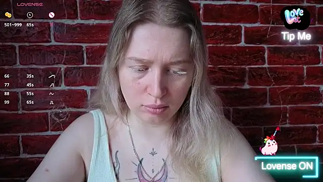 CitrusBlissss online show from April 24, 2:02 am
