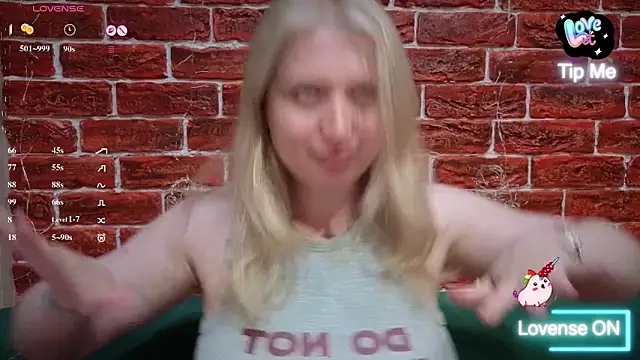 CitrusBlissss online show from May 13, 2:13 pm