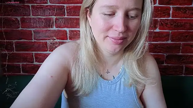 CitrusBlissss online show from May 19, 2:29 am
