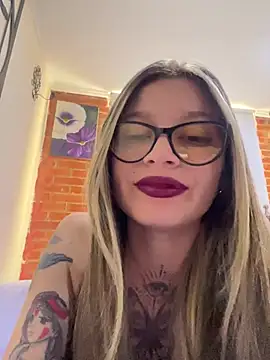 Snapshot of KoraSweett chatting on February 14, 8:53 pm KoraSweett online show from February 14, 8:53 pm