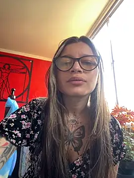 Snapshot of KoraSweett chatting on November 29, 3:34 pm KoraSweett online show from November 29, 3:34 pm