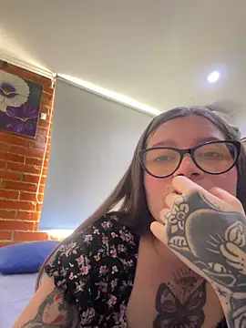 Snapshot of KoraSweett chatting on February 6, 7:32 pm KoraSweett online show from February 6, 7:32 pm