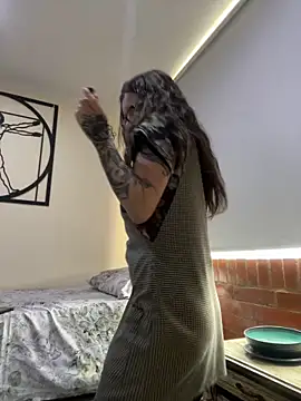 Snapshot of KoraSweett chatting on February 8, 7:00 pm KoraSweett online show from February 8, 7:00 pm