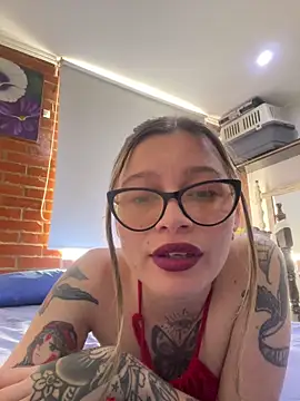 Snapshot of KoraSweett chatting on February 4, 8:26 pm KoraSweett online show from February 4, 8:26 pm