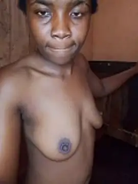 Snapshot of Themberh97 chatting on November 4, 10:35 pm Themberh97 online show from November 4, 10:35 pm