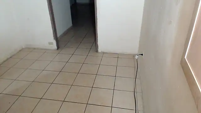 Snapshot of BlondZilla chatting on February 22, 11:34 am BlondZilla online show from February 22, 11:34 am