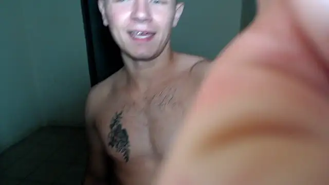 Snapshot of BlondZilla chatting on March 2, 7:15 am BlondZilla online show from March 2, 7:15 am