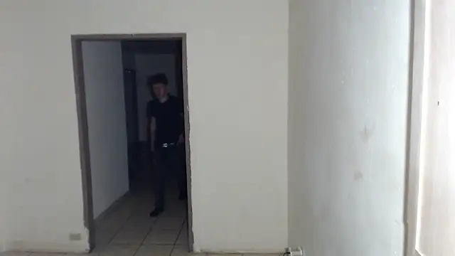 Snapshot of BlondZilla chatting on February 19, 5:15 am BlondZilla online show from February 19, 5:15 am