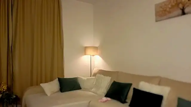 Snapshot of aerisblue chatting on September 30, 7:42 pm aerisblue online show from September 30, 7:42 pm