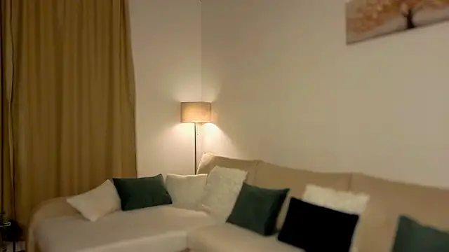 Snapshot of aerisblue chatting on September 19, 6:01 pm aerisblue online show from September 19, 6:01 pm