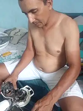 miroqui143 online show from December 14, 4:34 pm