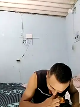 miroqui143 online show from October 24, 12:09 am