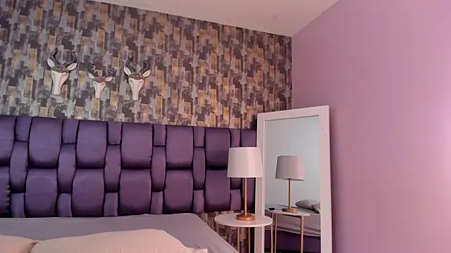 VeraBlazze online show from February 17, 1:30 pm