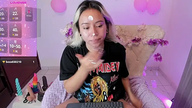 Nataliahenao69 online show from October 23, 2:16 pm