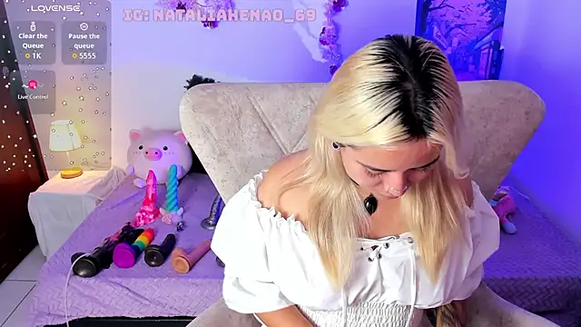 Nataliahenao69 online show from July 13, 5:34 pm