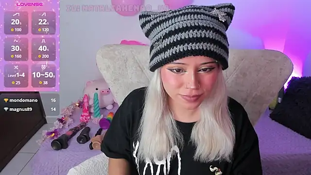 Nataliahenao69 online show from December 19, 3:43 am