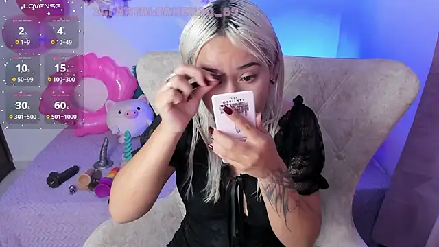 Nataliahenao69 online show from March 9, 6:22 pm