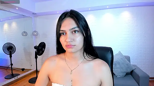 AidaJones online show from November 6, 12:20 pm