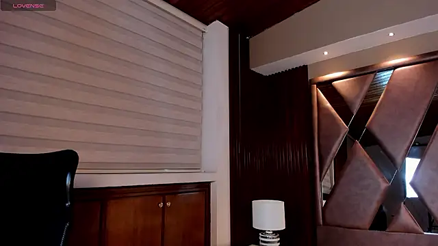 Snapshot of AidaJones chatting on February 10, 11:09 am AidaJones online show from February 10, 11:09 am