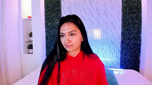 Snapshot of AidaJones chatting on February 25, 11:32 am AidaJones online show from February 25, 11:32 am