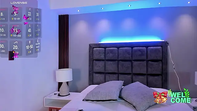 Snapshot of AidaJones chatting on February 13, 11:32 am AidaJones online show from February 13, 11:32 am